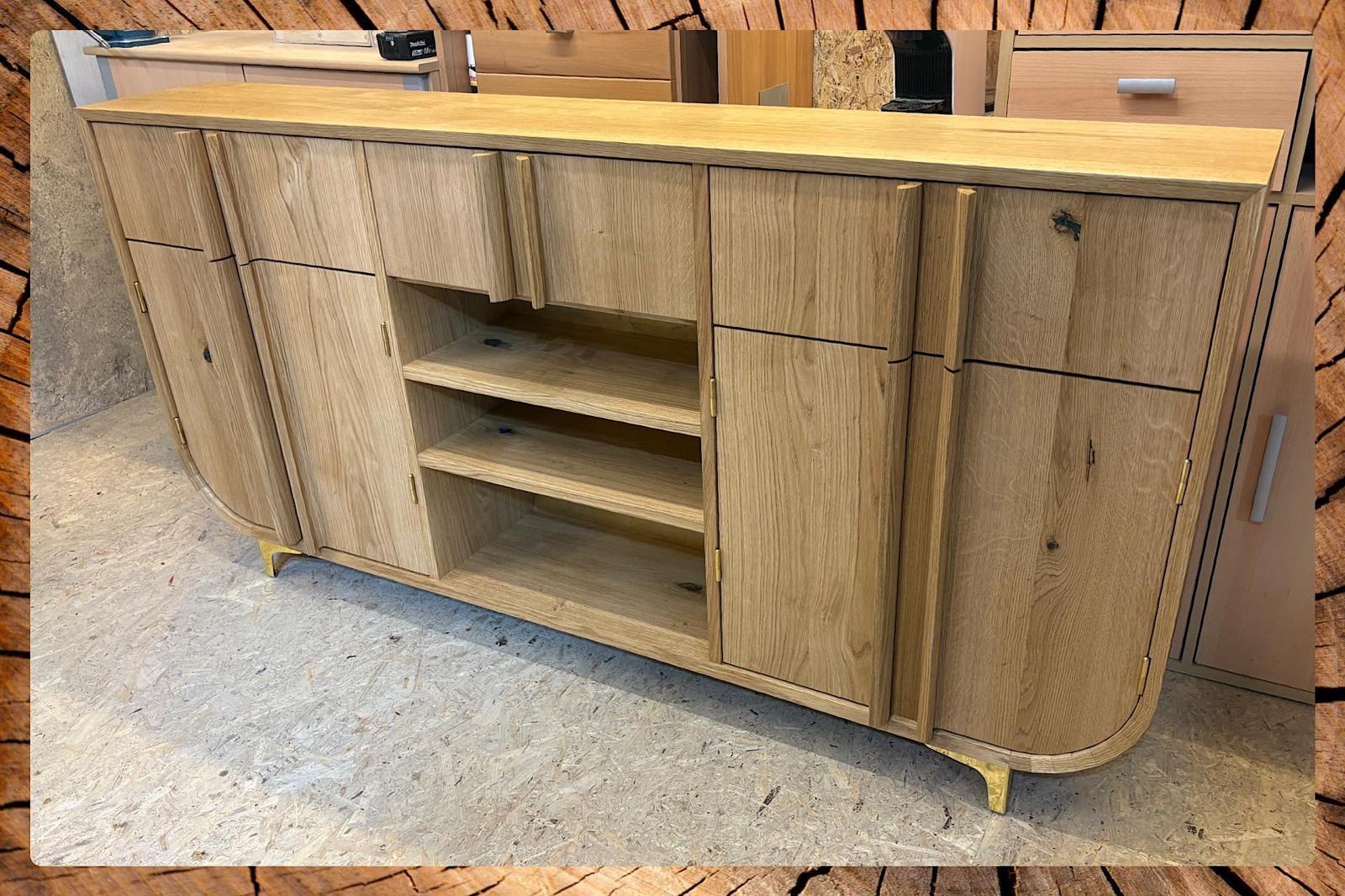 Sideboard aus Massiveiche mit gerundeten Ecken — Möbel nach Maß der Schreinerei Henkel